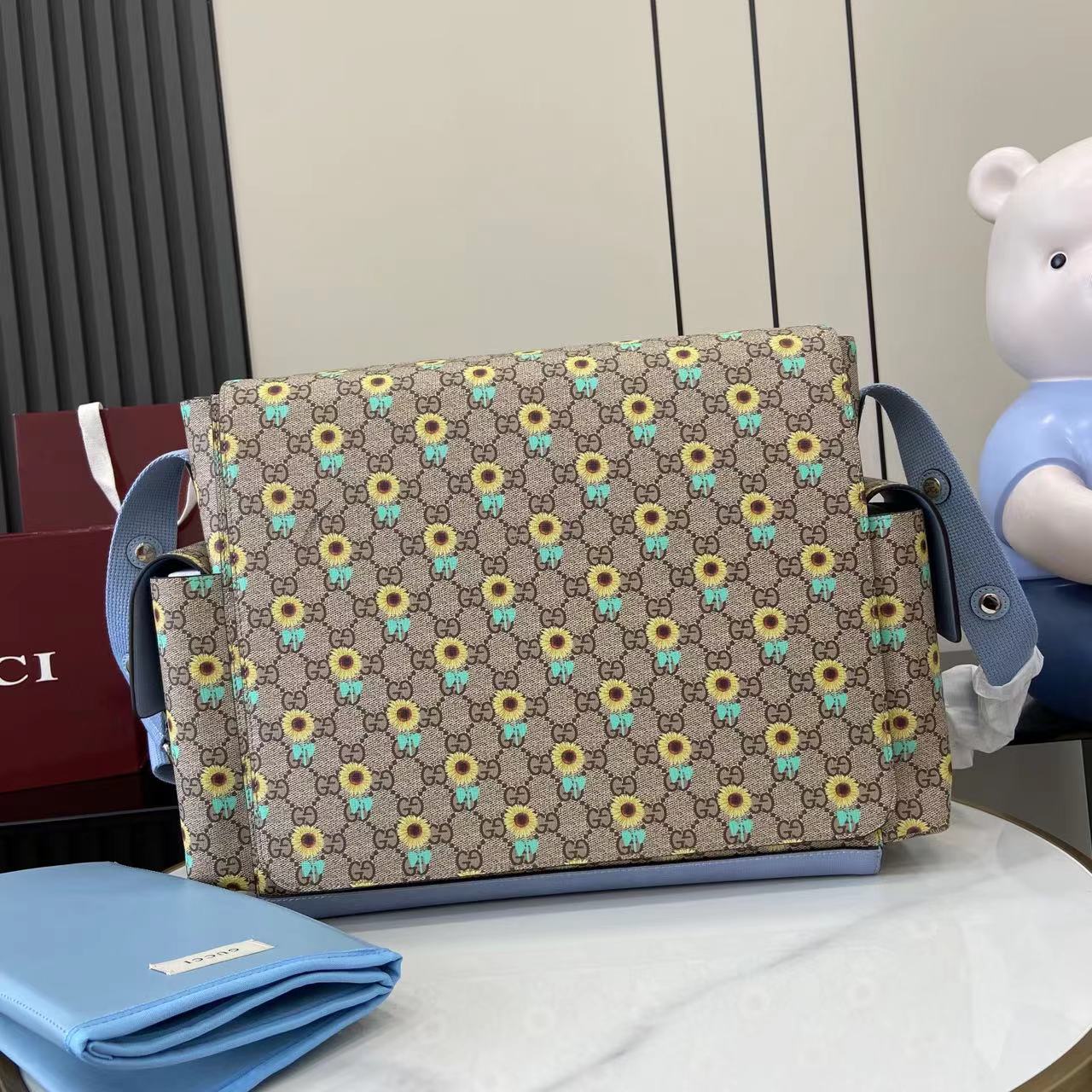 Supreme 新品The children‘s Cruise 2025系列呈现了一系列深受喜爱的主题