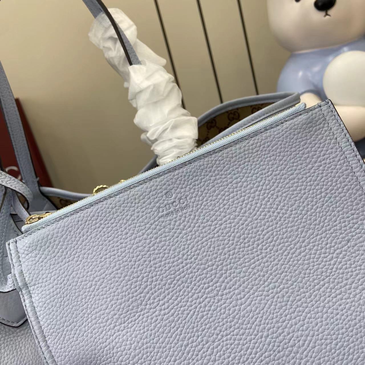 Supreme Totissima系列托特包演绎双面美学 一面粒面皮革 一面GG帆布 随心变换多元造型