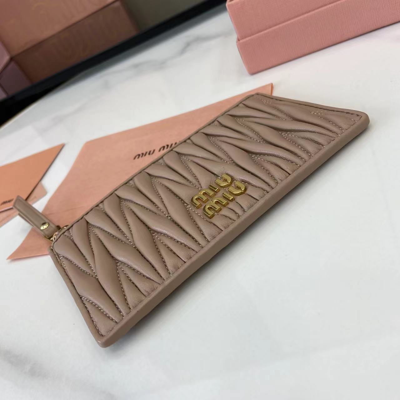 Miu Miu Pocket Wallet Lambskin Matelasse Nude Pink Card Holder - 15x8cm 5 i1749277172344 241 0 3