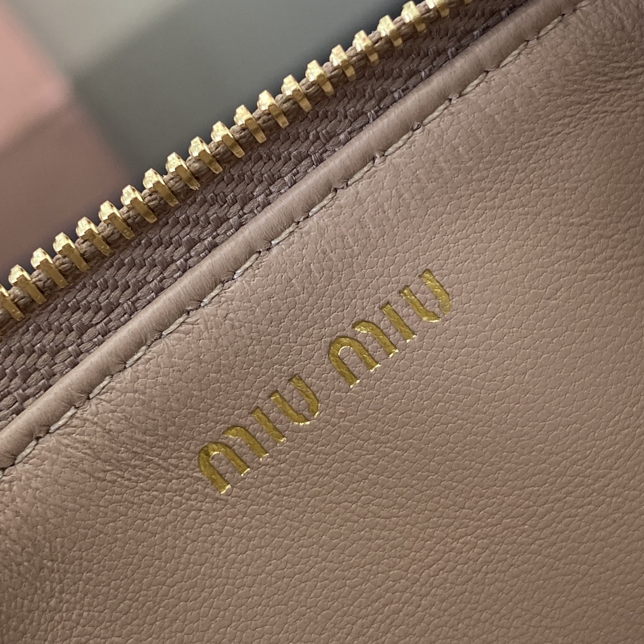 Miu Miu Pocket Wallet Lambskin Matelasse Nude Pink Card Holder - 15x8cm 10 i1749277175120 2661 0 8