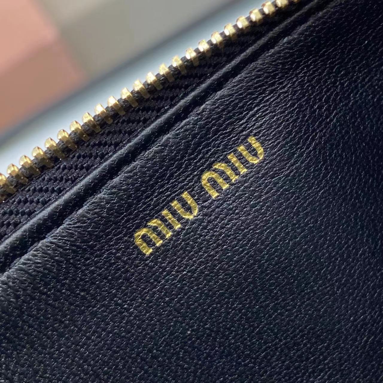 Miu Miu Pocket Wallet Lambskin Matelassé Card Holder - Black 10 i1749277207865 3459 0 8