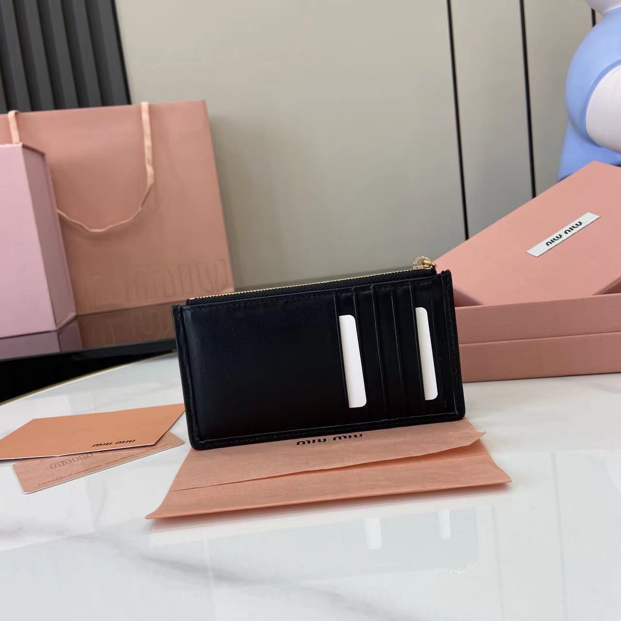 Miu Miu Pocket Wallet Lambskin Matelassé Card Holder - Black 4 i1749277212886 9675 0 2