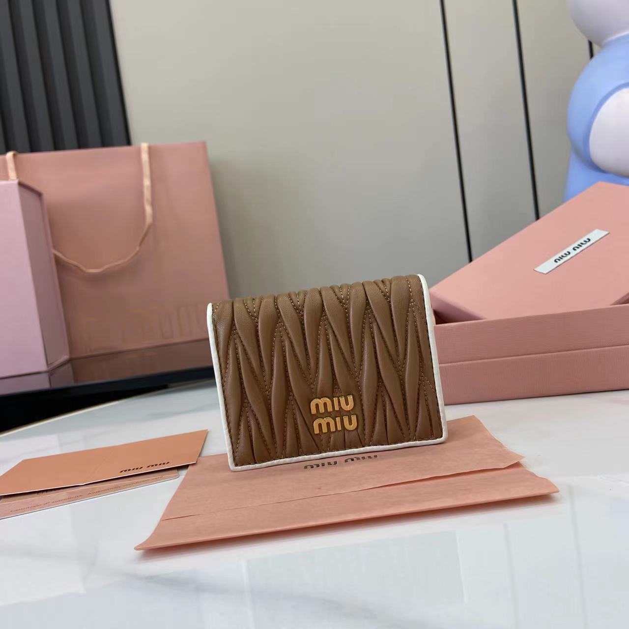 Pocket Wallet Lambskin Leather Small Wallet Card Holder 5MV205294 2 i1749277283585 9794 0 0
