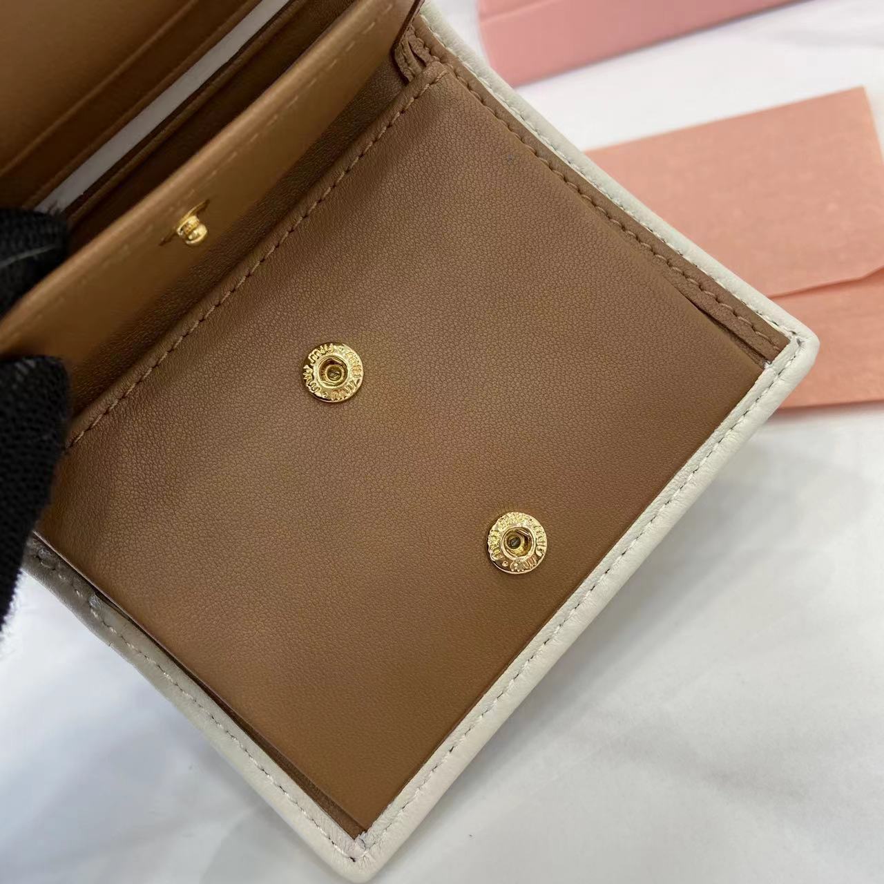 Pocket Wallet Lambskin Leather Small Wallet Card Holder 5MV205294 11 i1749277285985 1061 0 9