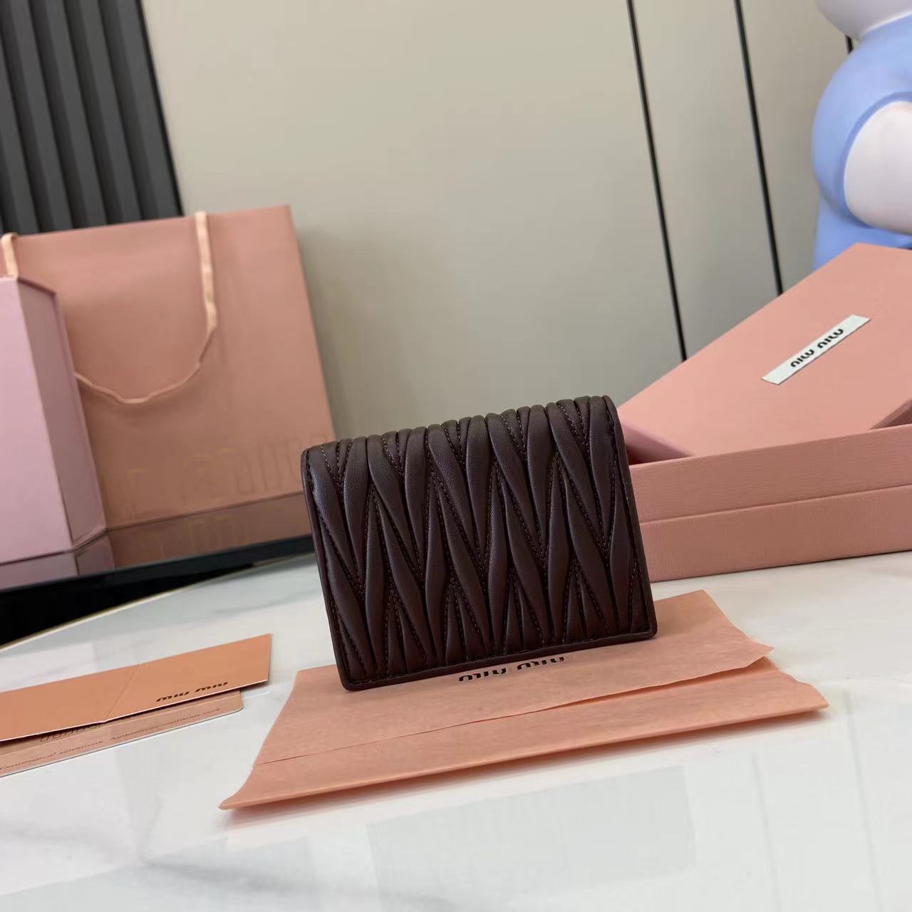 Pocket Wallet Small Leather Bifold Clutch with Snap Closure-Compact & Stylish 4 i1749277304059 1899 0 2