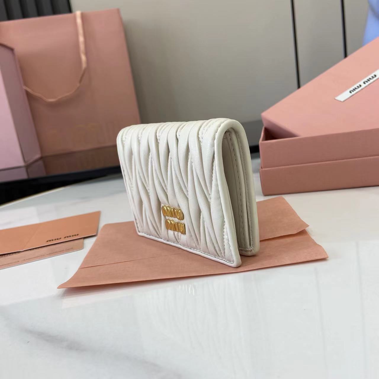Pocket Wallet Lambskin Leather Card Holder Small Wallet - White 3 i1749277331672 2008 0 1