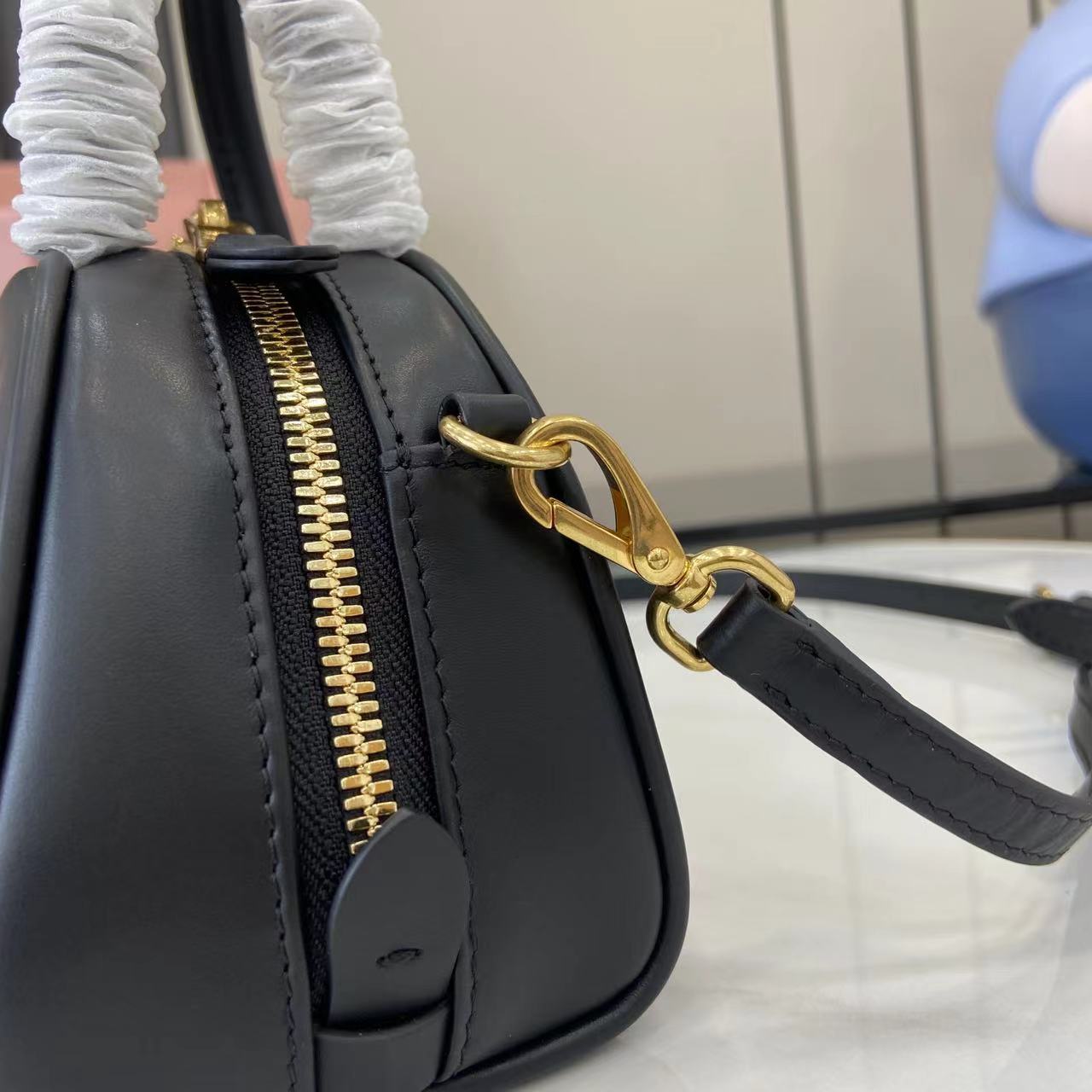 Miu Miu IVY Black Leather Handbag - Chic & Compact, Model 5BC085 7 i1749623740660 5202 0 5