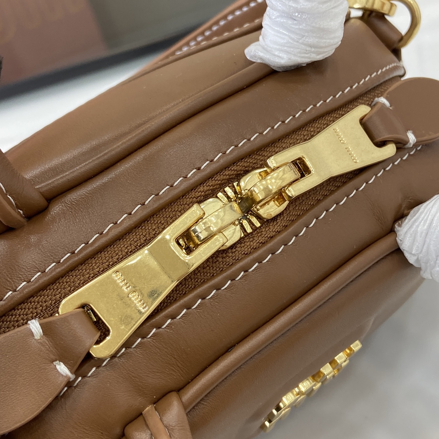 Miu Miu Small Leather Handbag, Fashionable Caramel Color, 18X11.5X8Cm 7 i1749623760009 1700 0 5