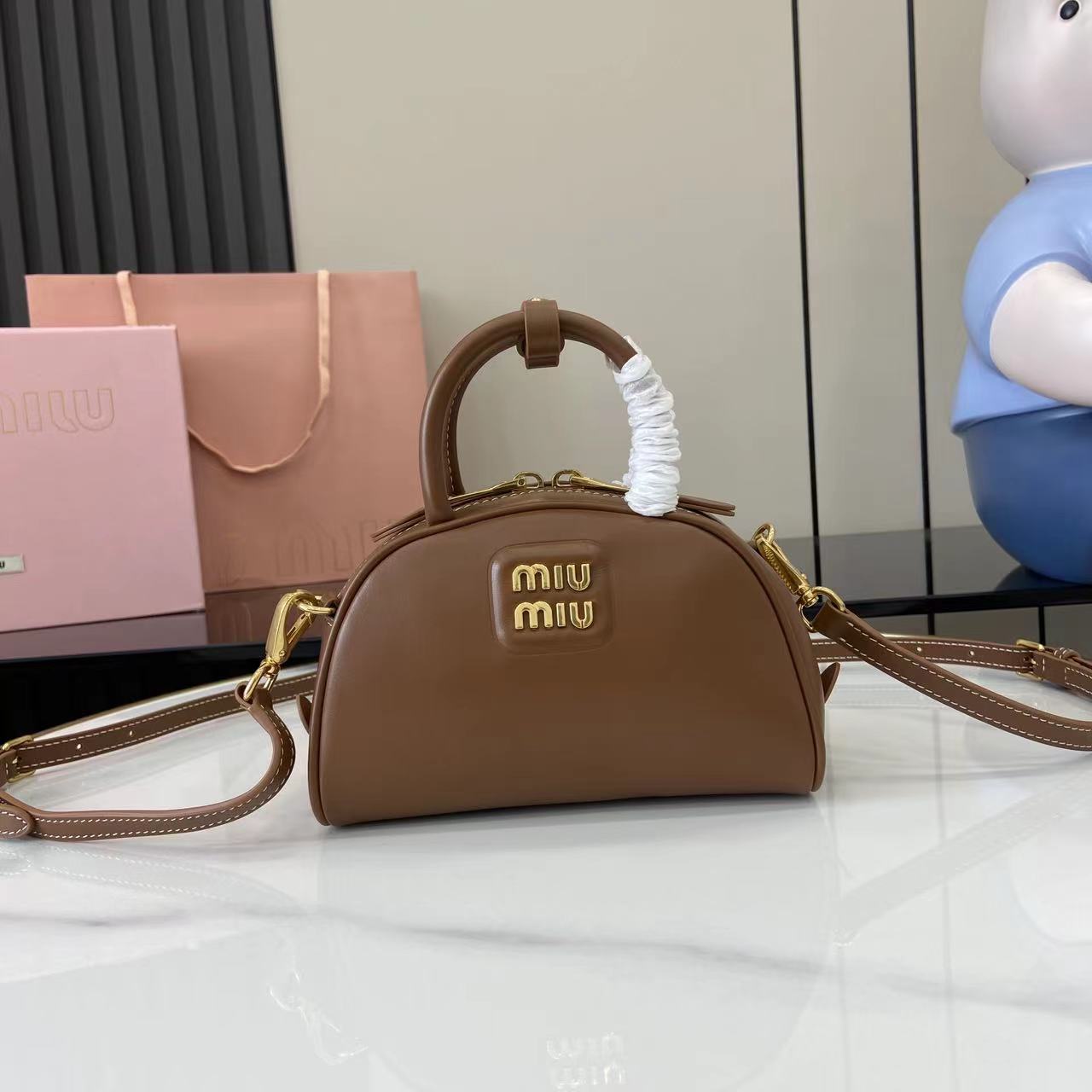 Miu Miu Small Leather Handbag, Fashionable Caramel Color, 18X11.5X8Cm 2 i1749623763555 6389 0 0