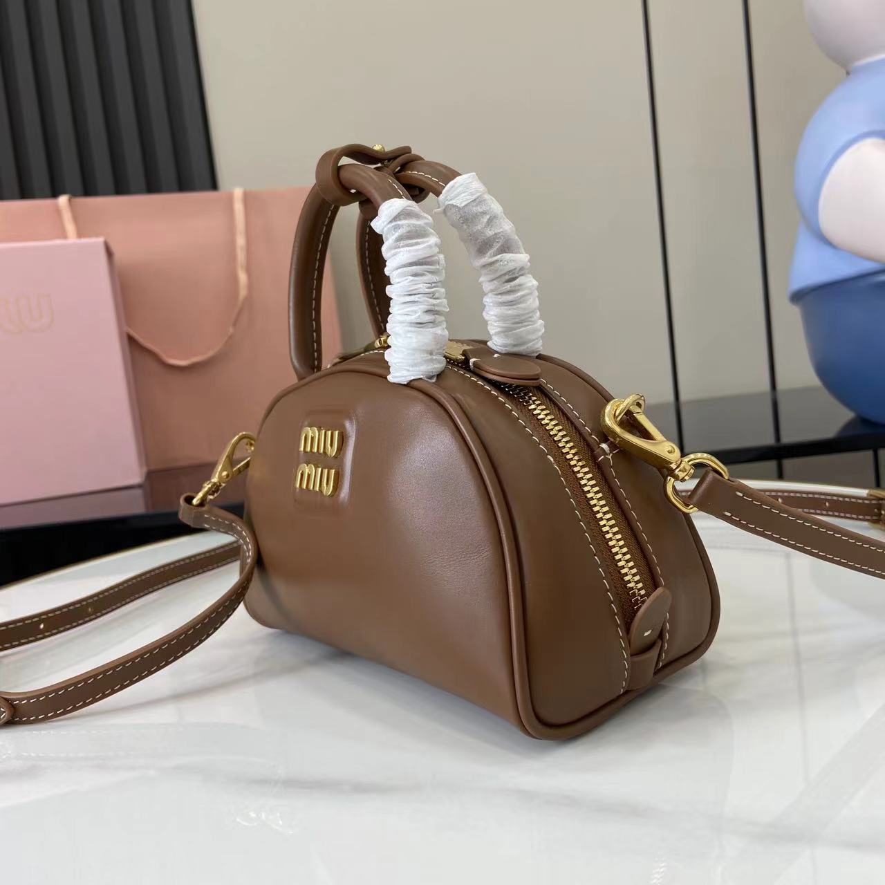 Miu Miu Small Leather Handbag, Fashionable Caramel Color, 18X11.5X8Cm 8 i1749623763555 6422 0 6