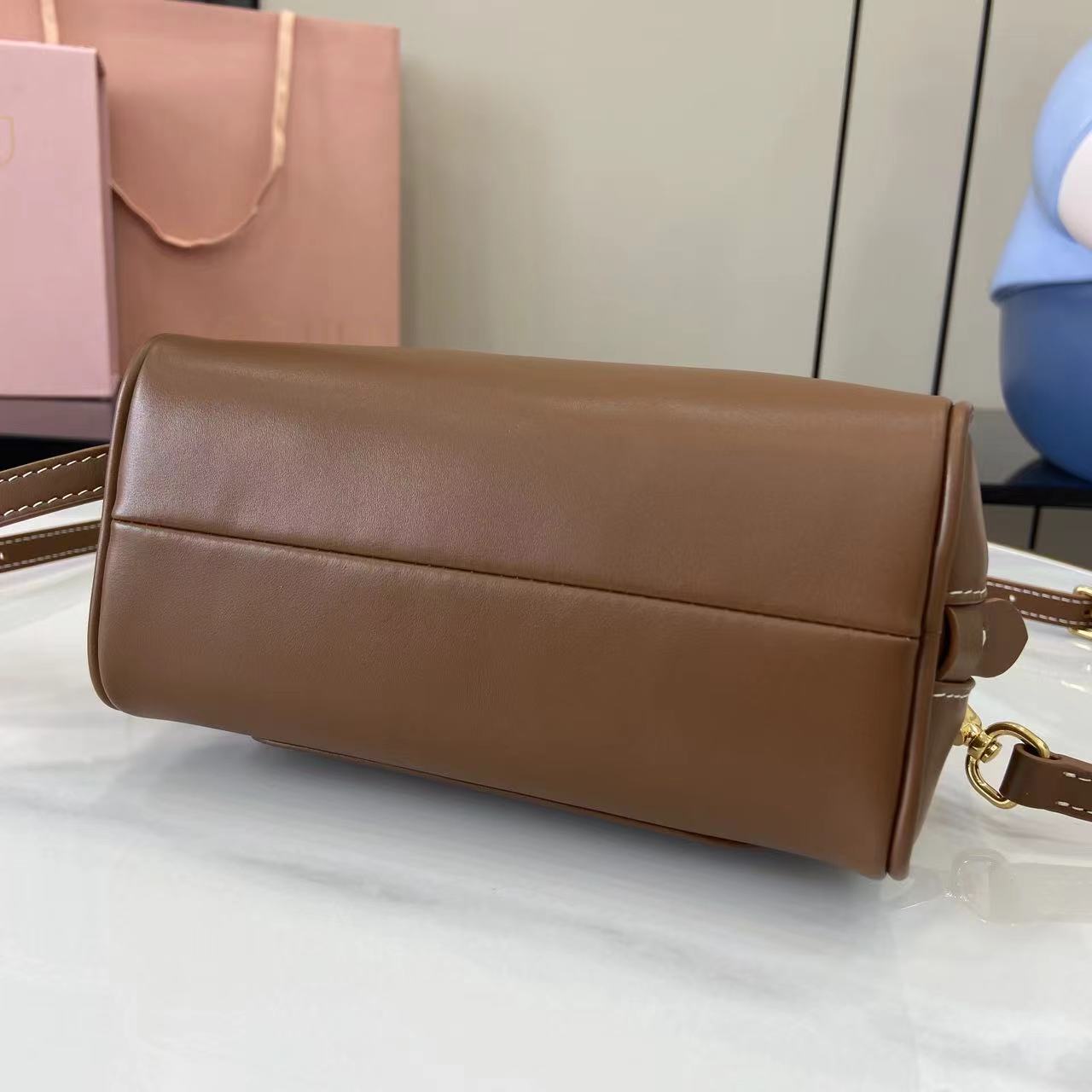 Miu Miu Small Leather Handbag, Fashionable Caramel Color, 18X11.5X8Cm 5 i1749623763555 6449 0 3
