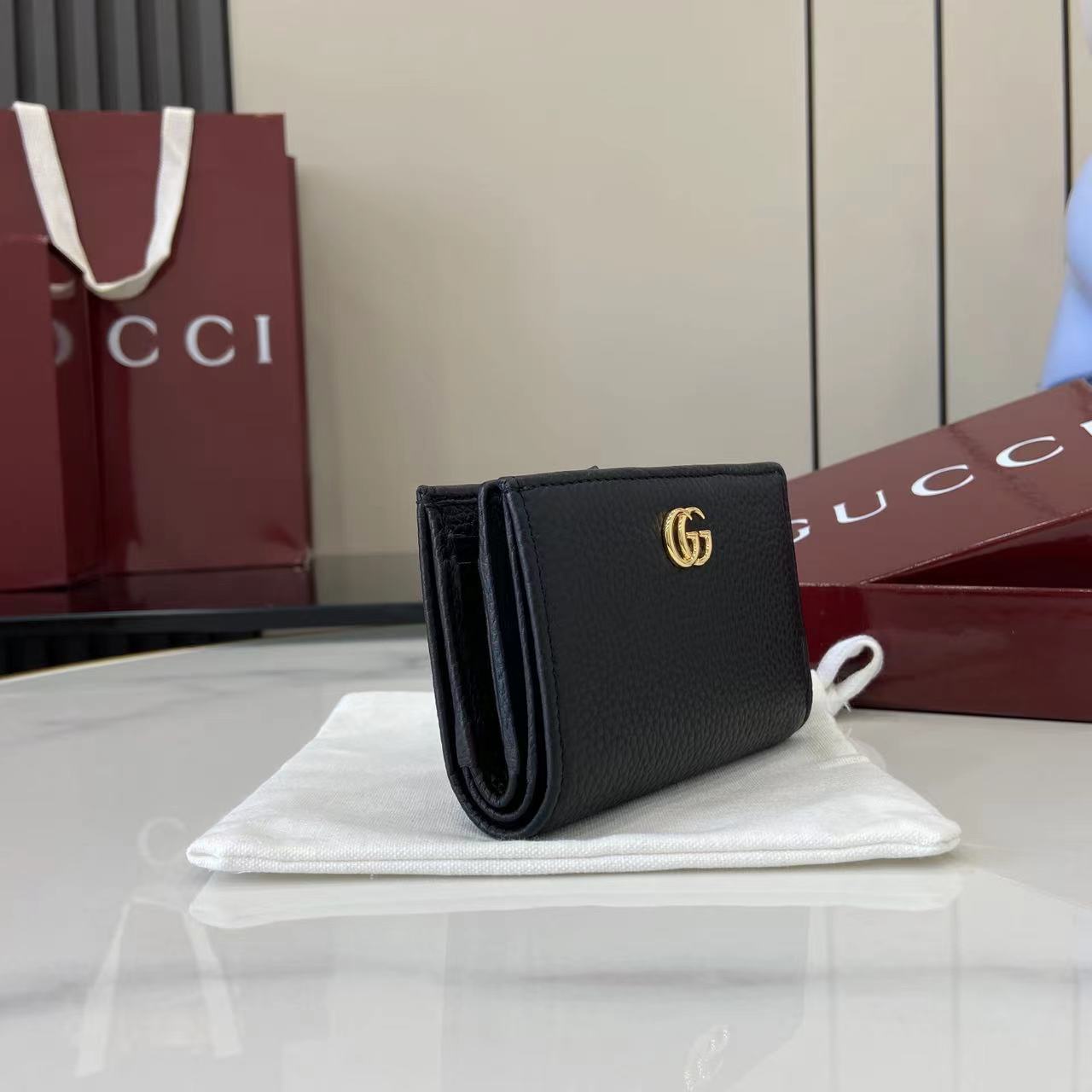 Кошелек Gucci черный с логотипом GG