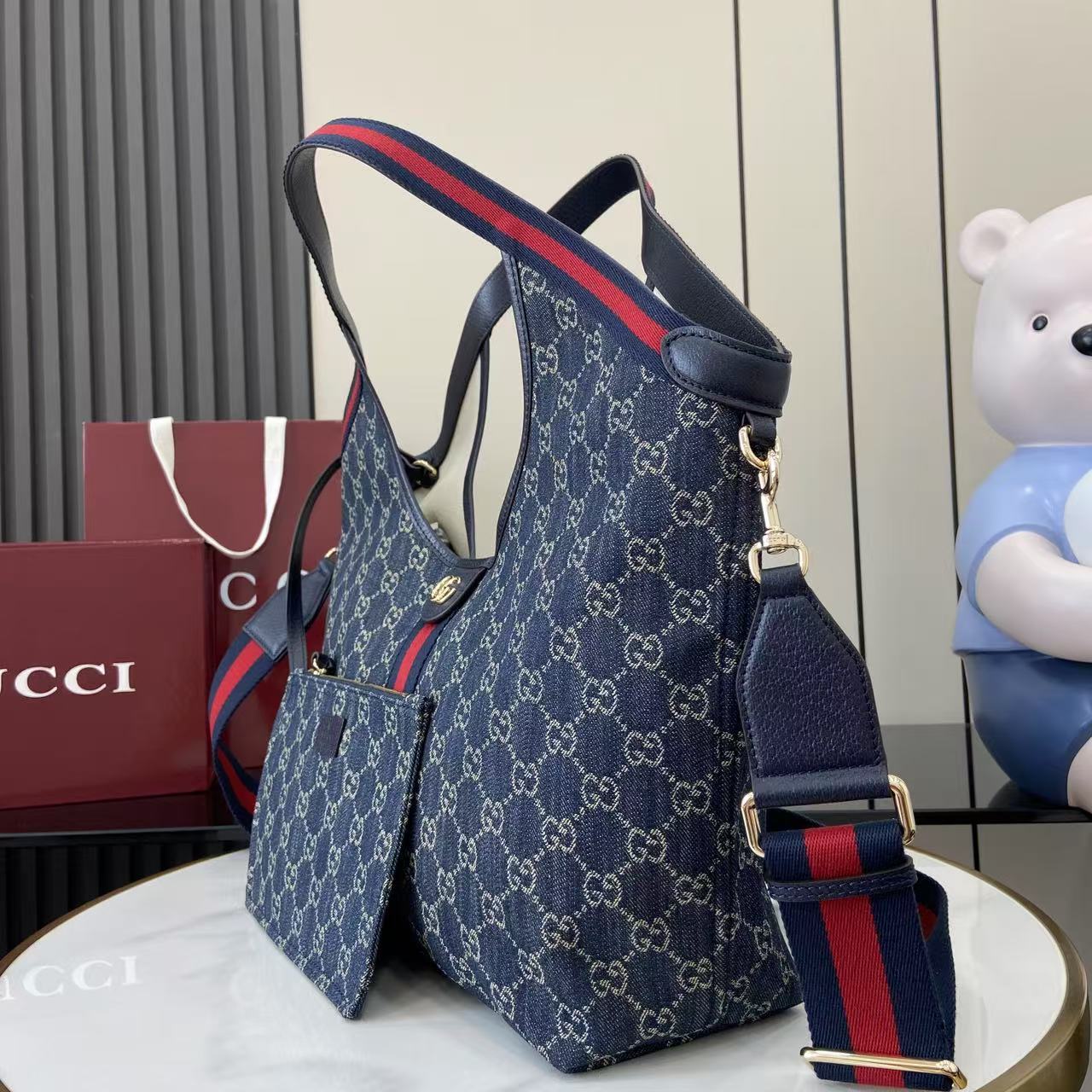 Gucci Giglio Denim Tote Bag with Removable Pouch - Blue 7 i1753865281997 3768 0 5