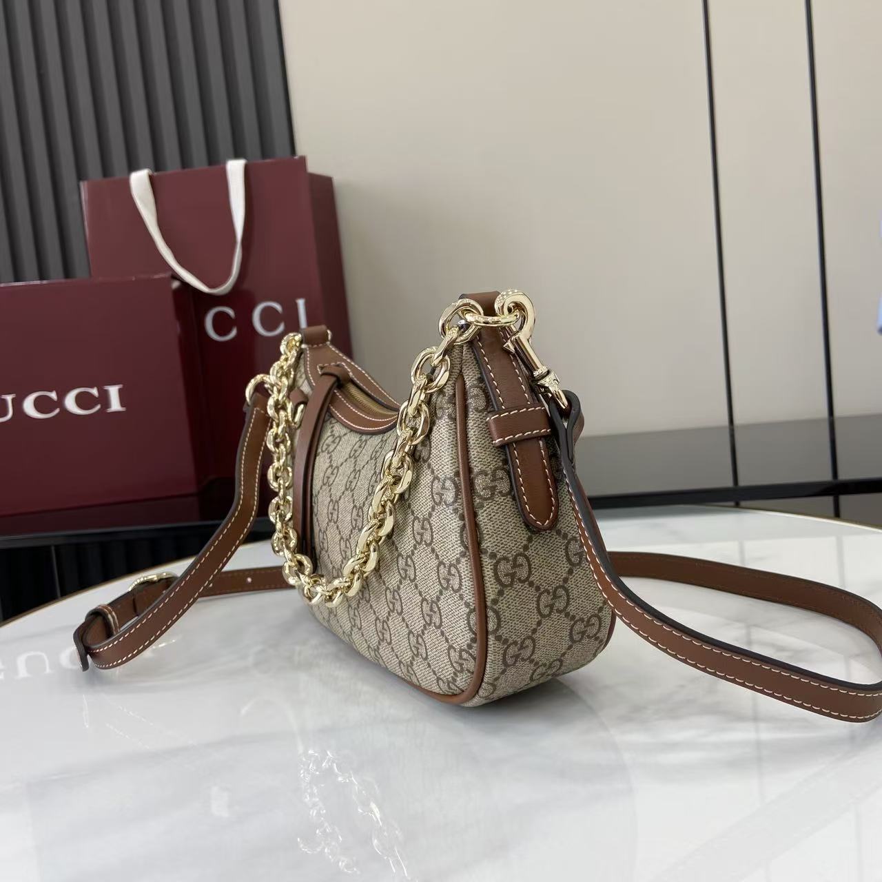 Gucci Emblem Shoulder Bag with Chain Strap, Beige & Brown 7 i1755851232687 646 0 5