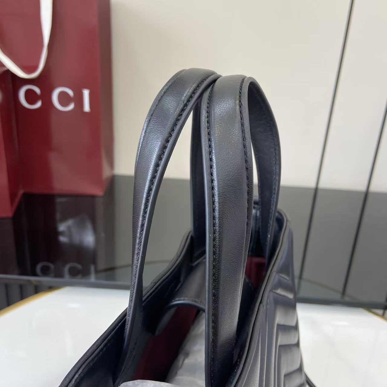 Gucci Marmont Black Leather Tote Bag with Chain Strap - Versatile Design 11 i1755852754245 8200 0 9