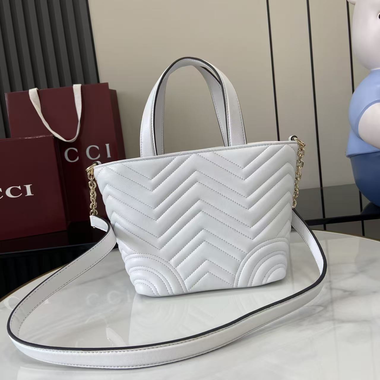 Gucci Marmont White Leather Tote Bag with Chain Strap - Stylish & Versatile 4 i1755852813744 719 0 2