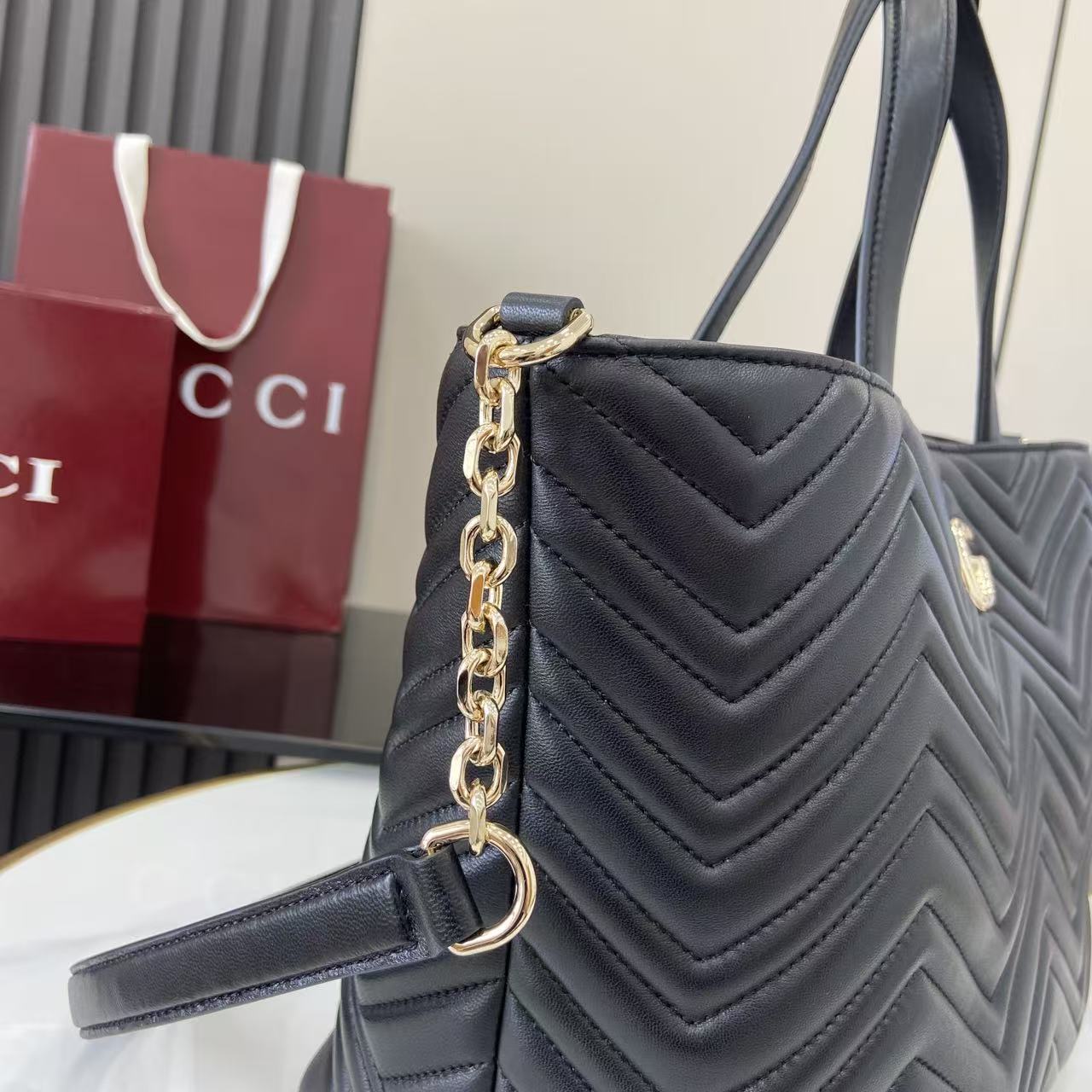 Gucci Marmont Black Leather Tote Bag with Chain Strap - Versatile Design 12 i1755852897713 1647 0 10