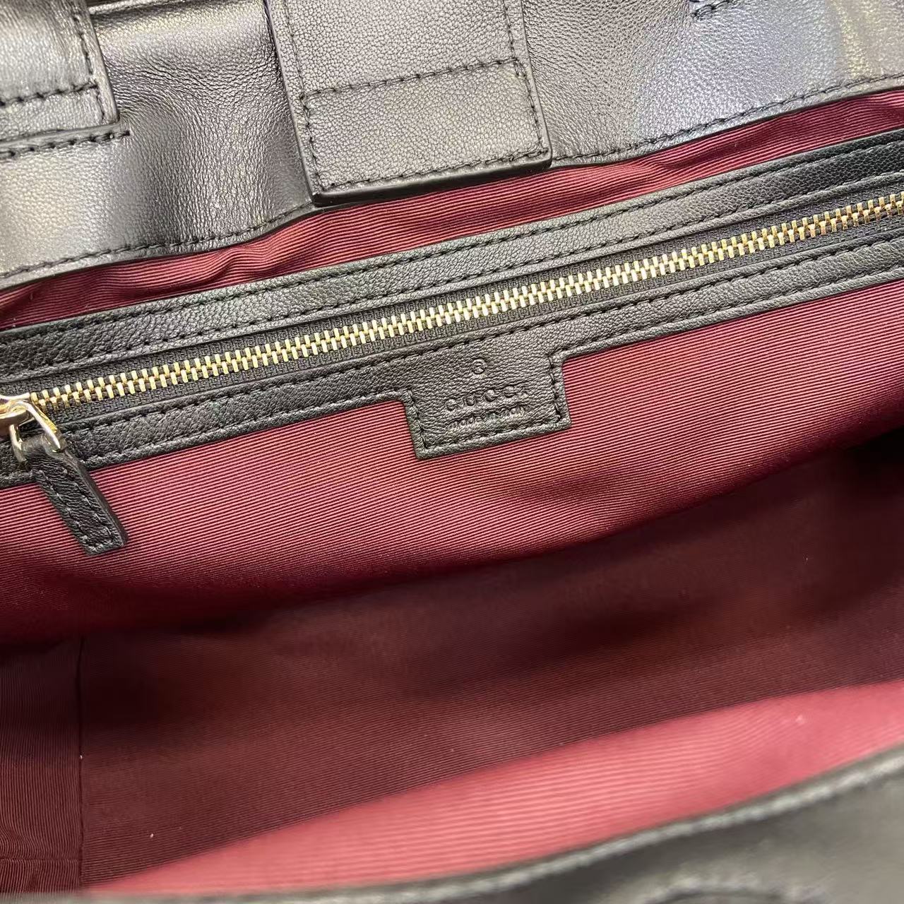 Gucci Marmont Black Leather Tote Bag with Chain Strap - Versatile Design 10 i1755852897715 7811 0 8