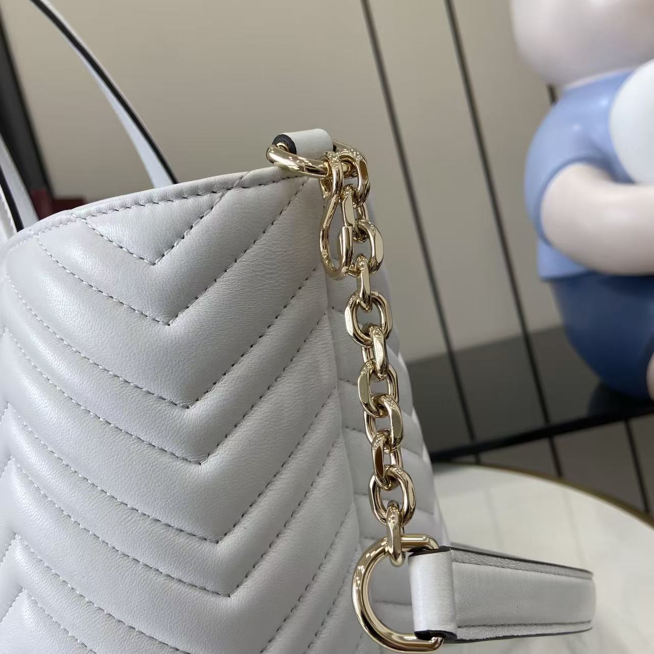 Gucci Marmont White Leather Tote Bag with Chain Strap - Versatile Design 14 i1755852940758 3297 0 12