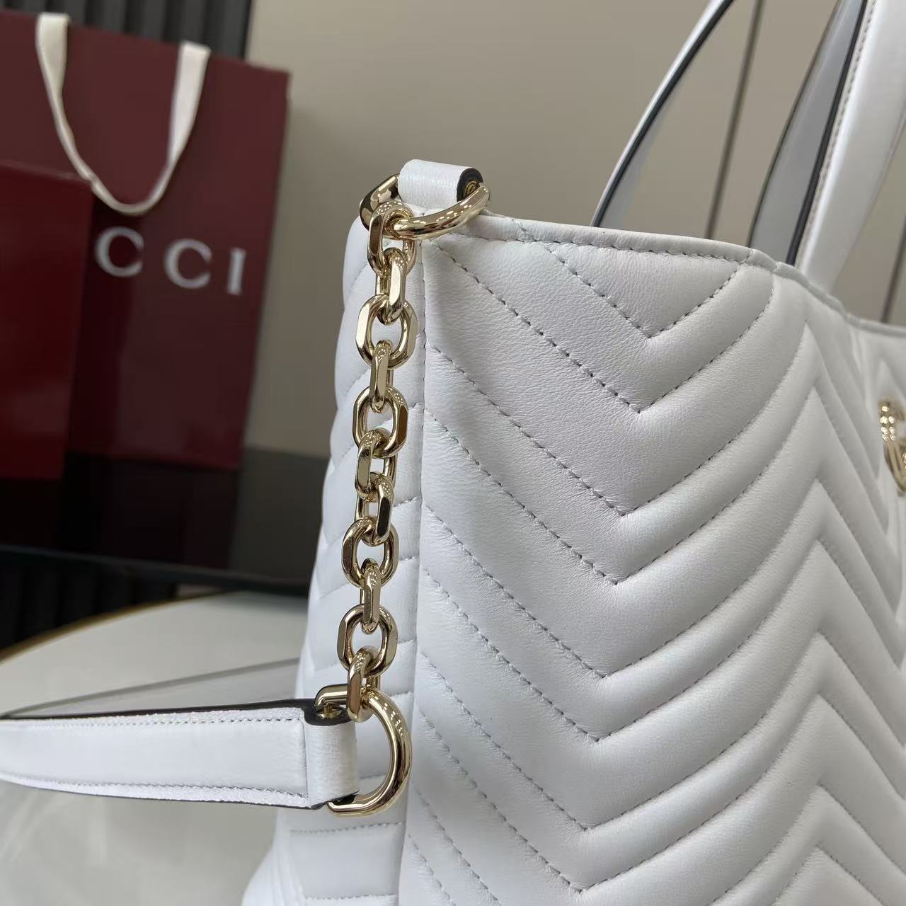 Gucci Marmont White Leather Tote Bag with Chain Strap - Versatile Design 13 i1755852940758 8374 0 11