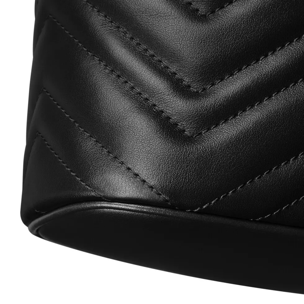 Gucci Marmont Chain Cosmetic Case - Black Leather, Gold-Tone Hardware 8 i1755937812757 2962 0 6