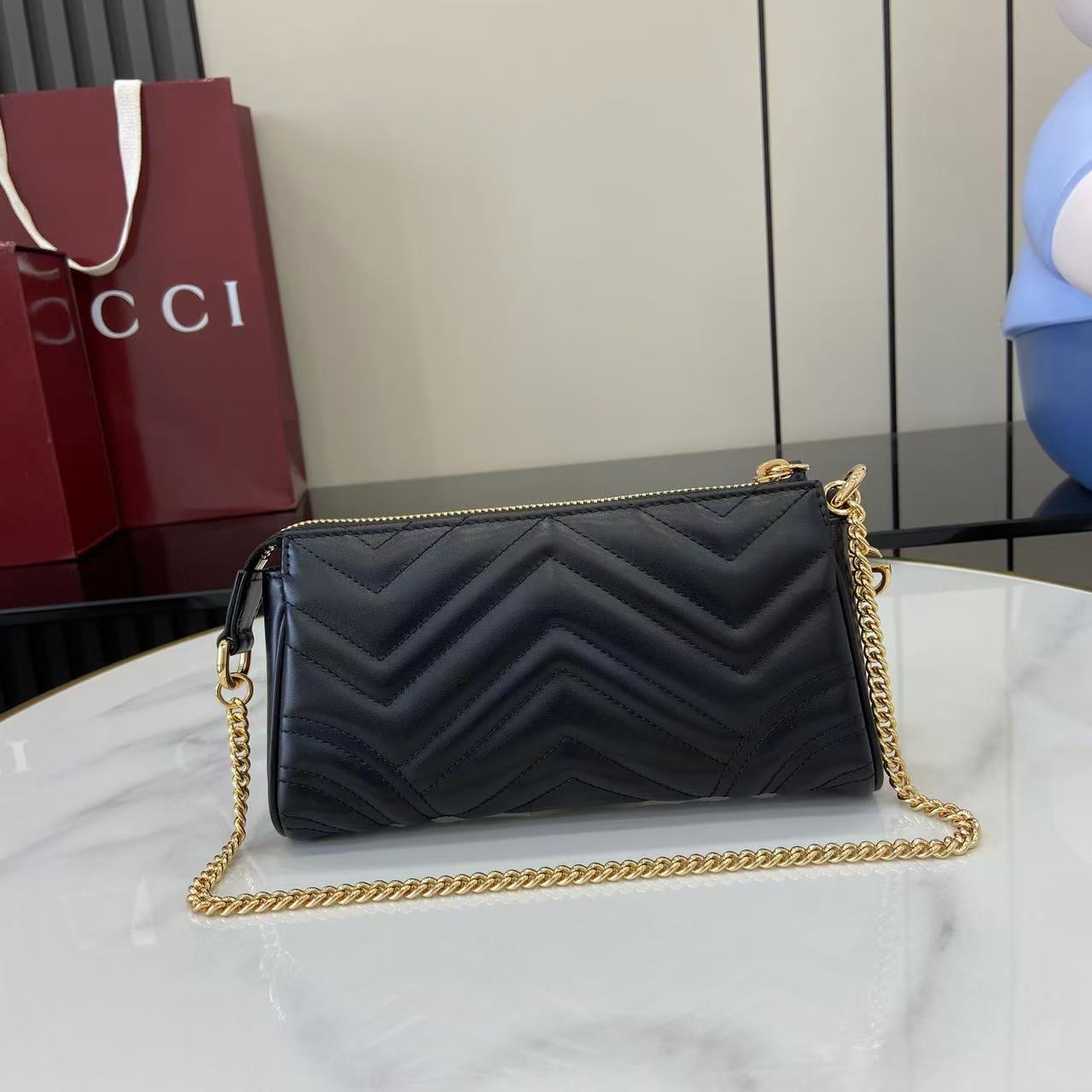 Gucci Marmont Small Shoulder Bag Black Leather with Gold-toned hardware 4 i1756828508365 3497 0 2