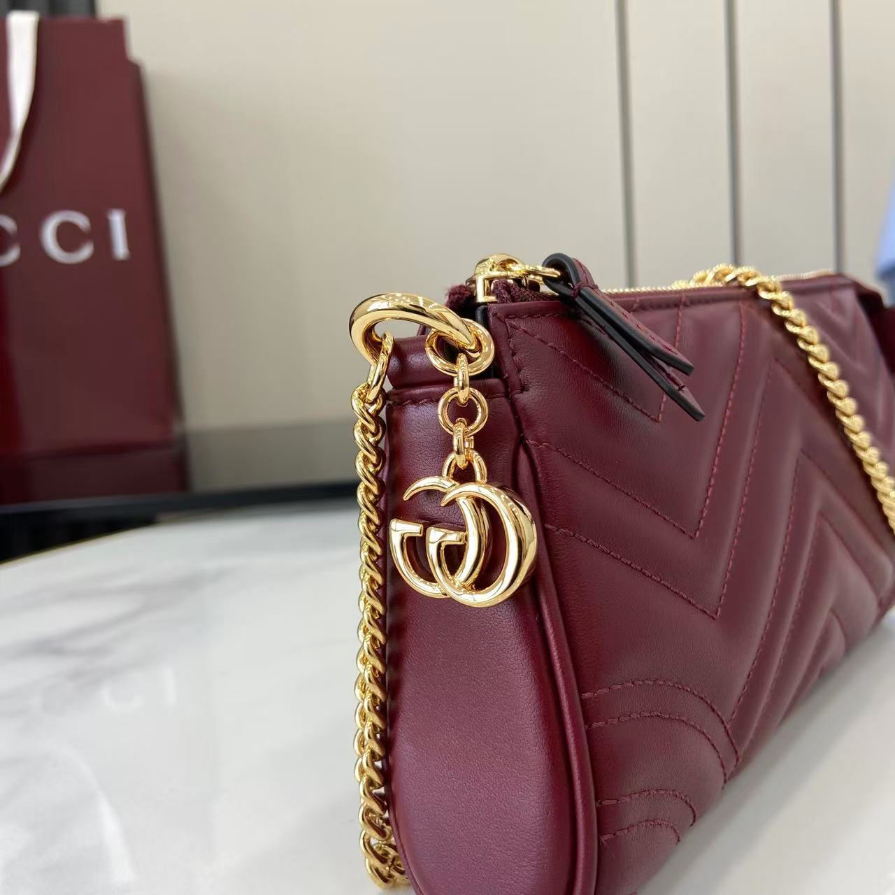 Gucci Marmont Small Shoulder Bag in Red Leather with Gold-Tone Hardware 11 i1756828575833 7539 0 10