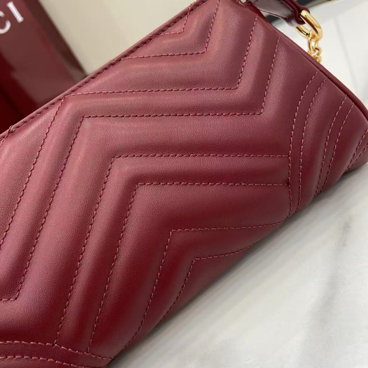 Gucci Marmont Small Shoulder Bag in Red Leather with Gold-Tone Hardware 5 i1756828575834 7521 0 4