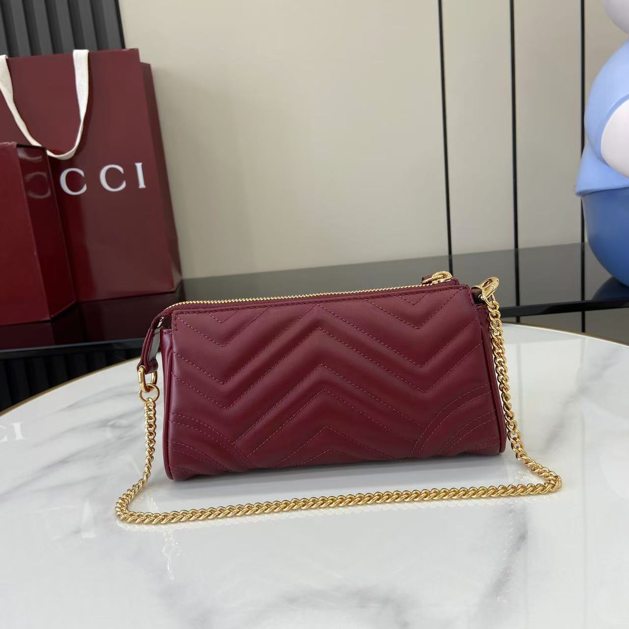 Gucci Marmont Small Shoulder Bag in Red Leather with Gold-Tone Hardware 3 i1756828575835 3900 0 2