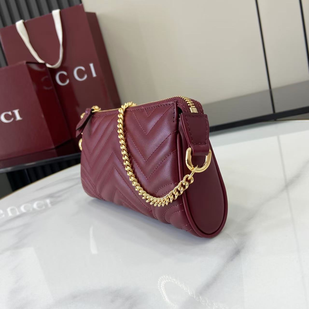 Gucci Marmont Small Shoulder Bag in Red Leather with Gold-Tone Hardware 10 i1756828575835 8579 0 9