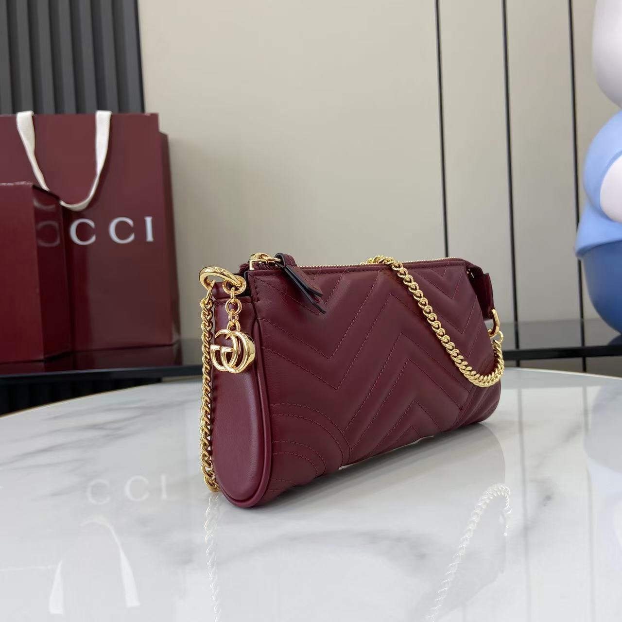 Gucci Marmont Small Shoulder Bag in Red Leather with Gold-Tone Hardware 2 i1756828576753 1250 0 1