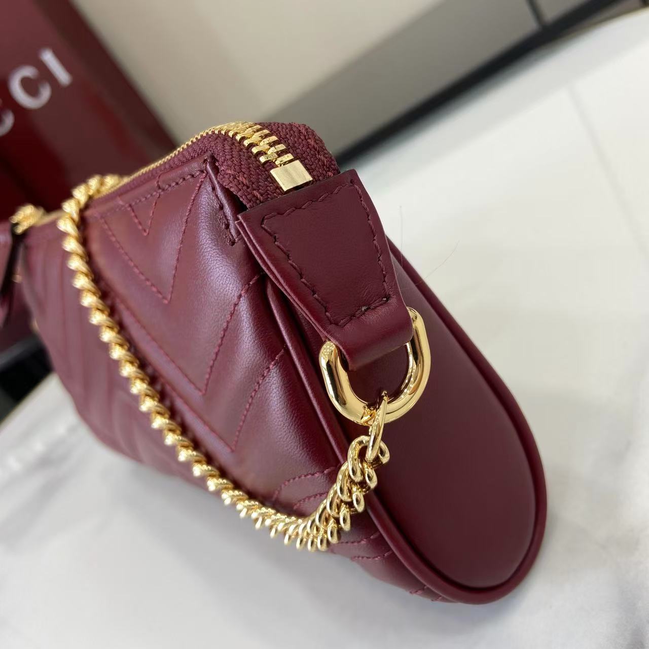Gucci Marmont Small Shoulder Bag in Red Leather with Gold-Tone Hardware 6 i1756828576757 5690 0 5