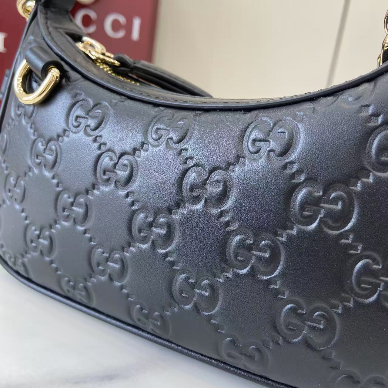 Gucci Emblem Small Embossed Leather Shoulder Bag with Chain Strap 11 i1757313134036 7327 0 9