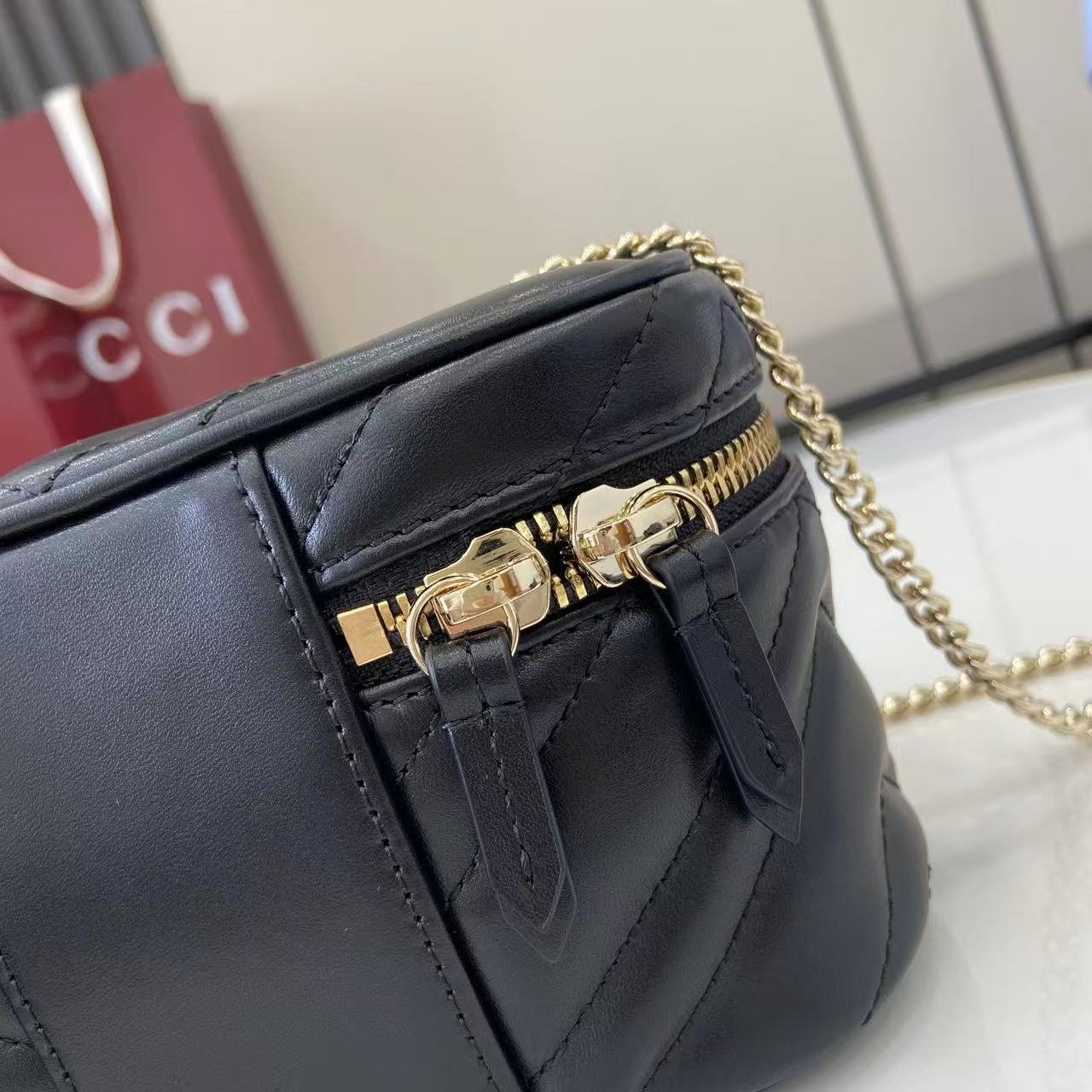 Gucci Marmont Chain Cosmetic Bag - Black Quilted Leather, 15cm 8 i1757575852606 5025 0 6