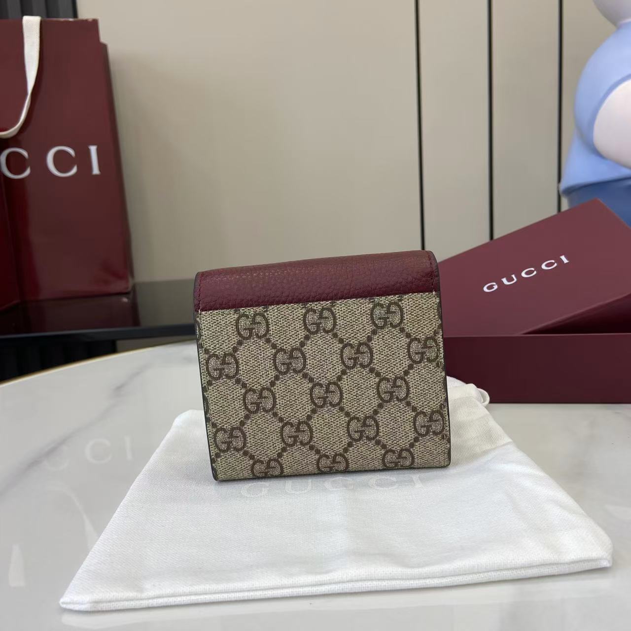 Ophidia Wallet in Brown Leather with Double G Hardware - Compact & Stylish 4 i1760526364261 2810 0 2