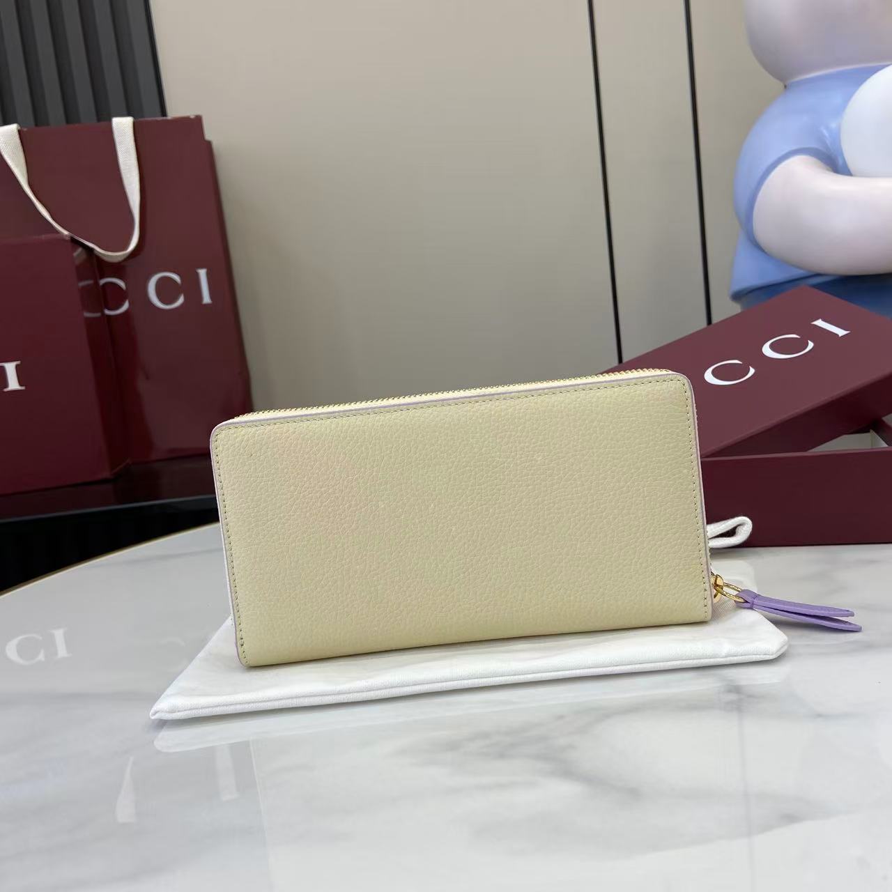 Портмоне Gucci кремовое с логотипом GG