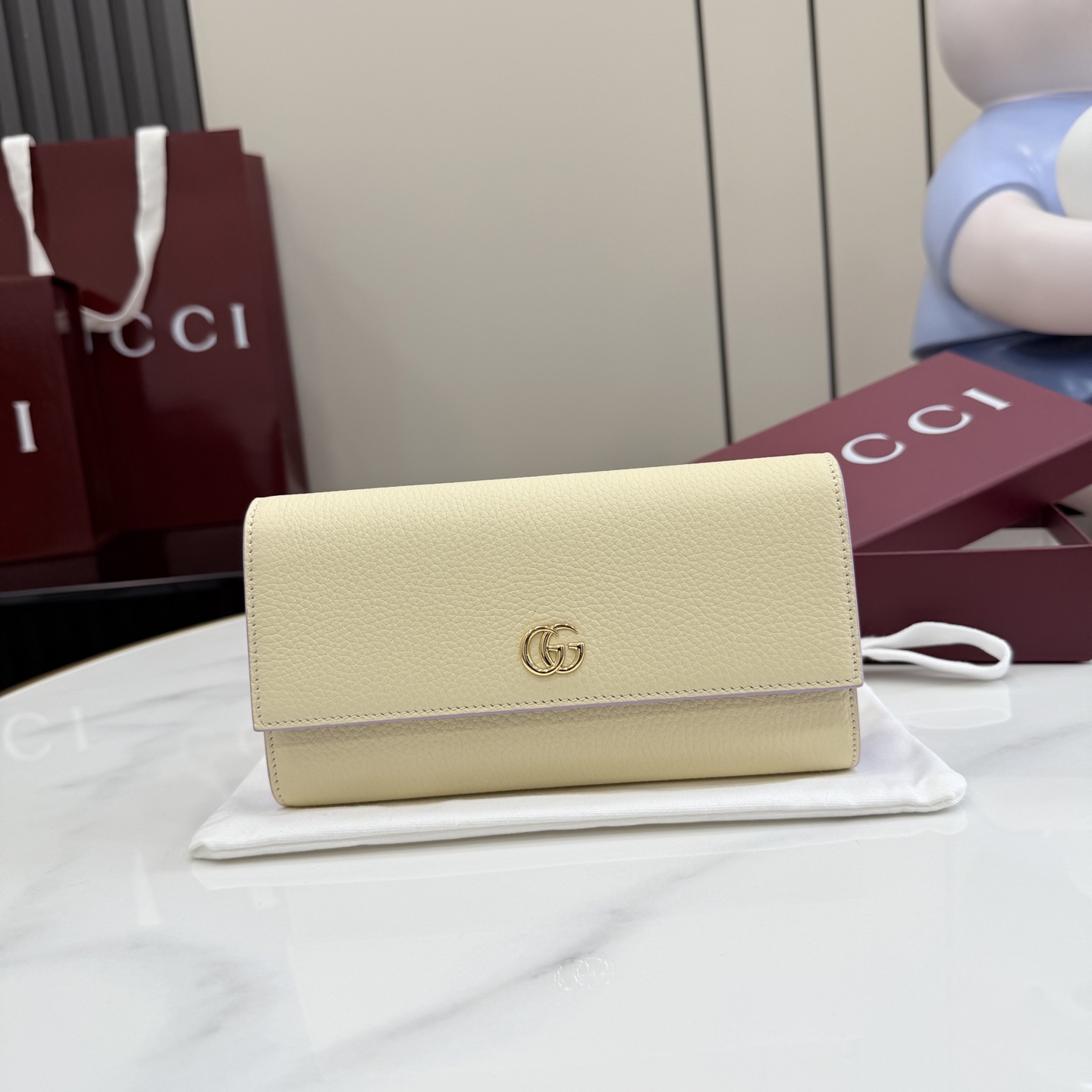 Портмоне Gucci кремовое с логотипом GG