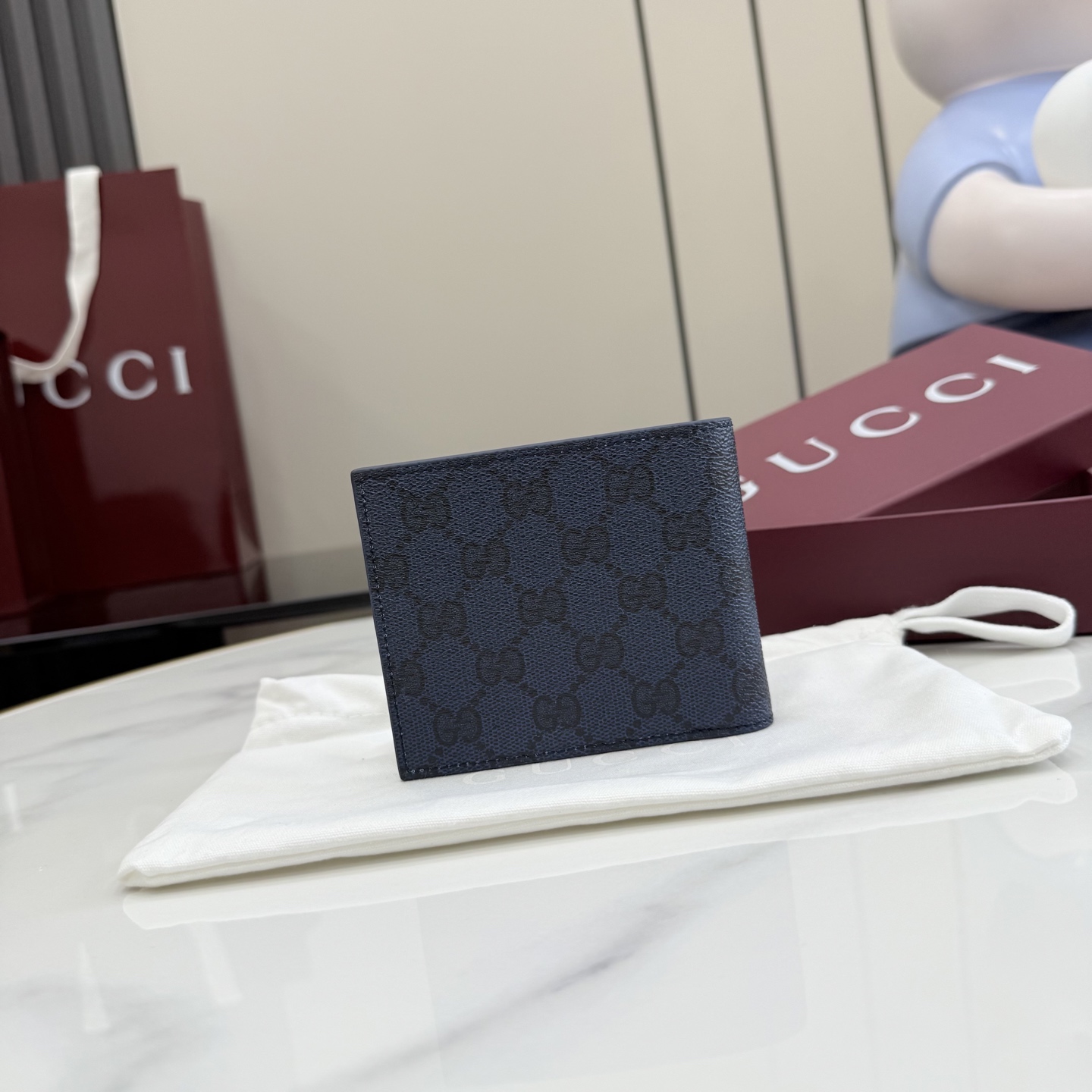 Портмоне Gucci с вышивкой