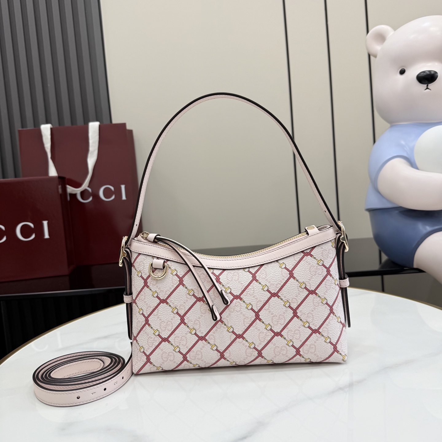 Женская сумка Gucci с принтом