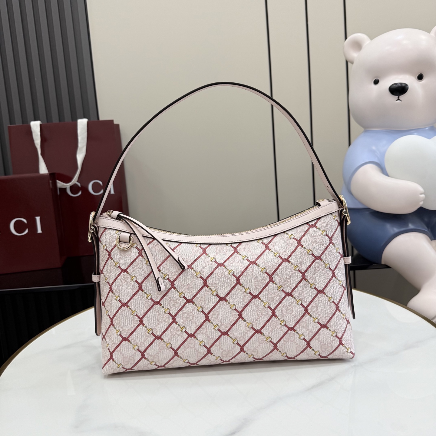 Сумка Gucci с принтом и ручкой