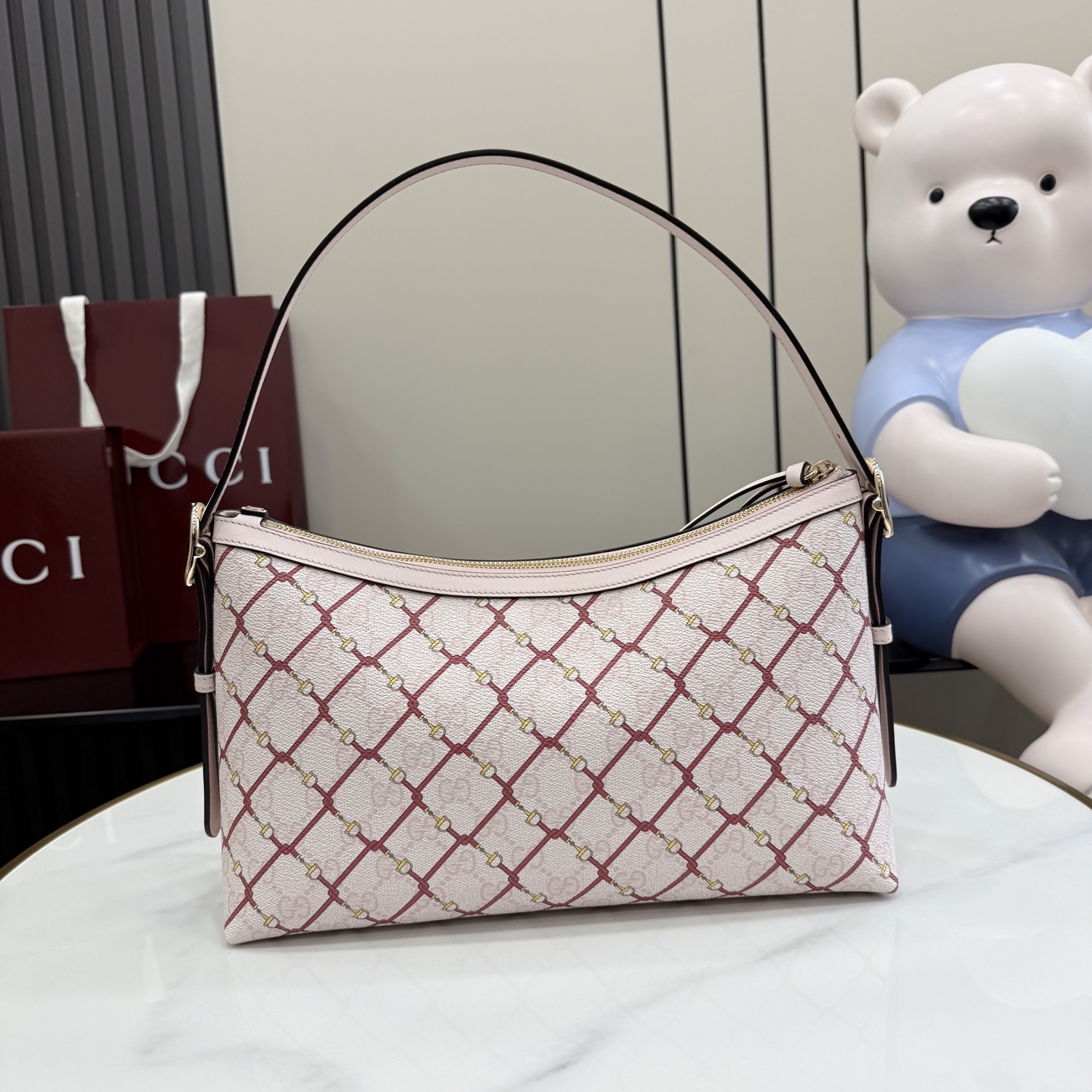 Сумка Gucci с принтом и ручкой