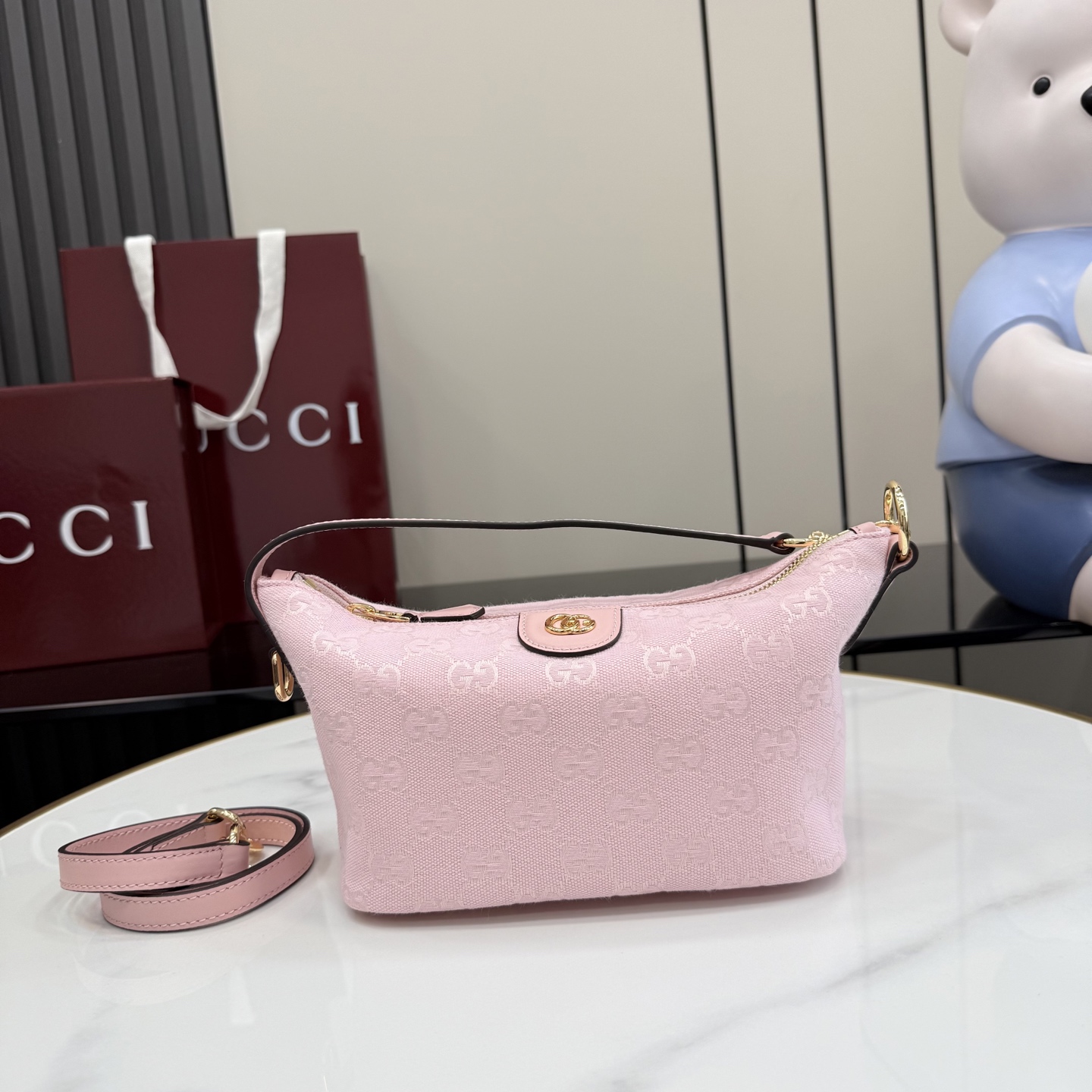 Сумка-кроссбоди Gucci розовая