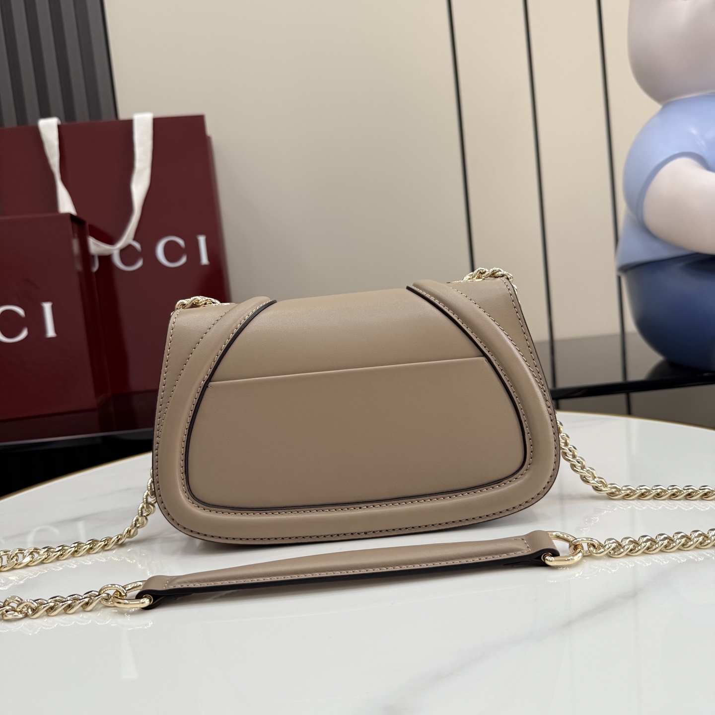 Сумка Gucci бежевая с цепочкой