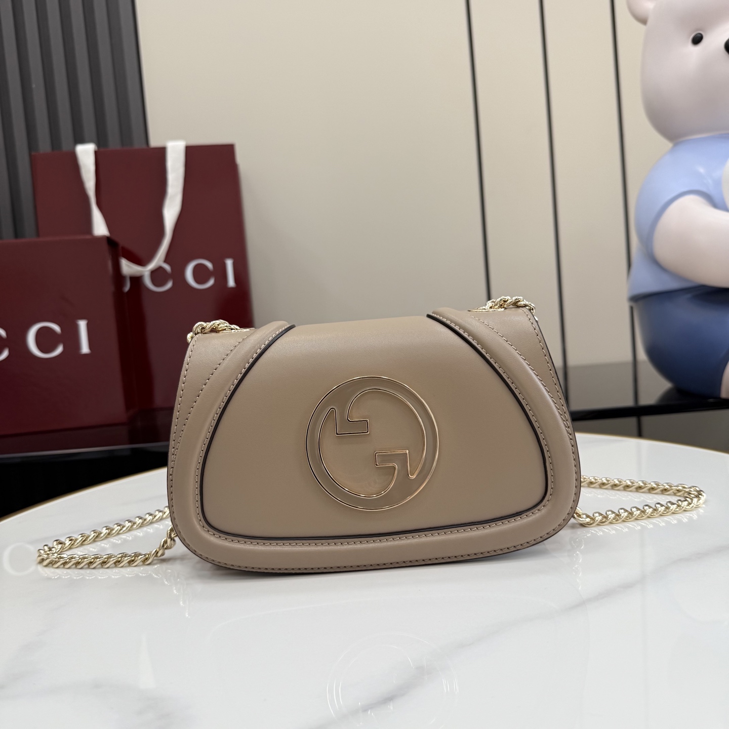 Сумка Gucci бежевая с цепочкой