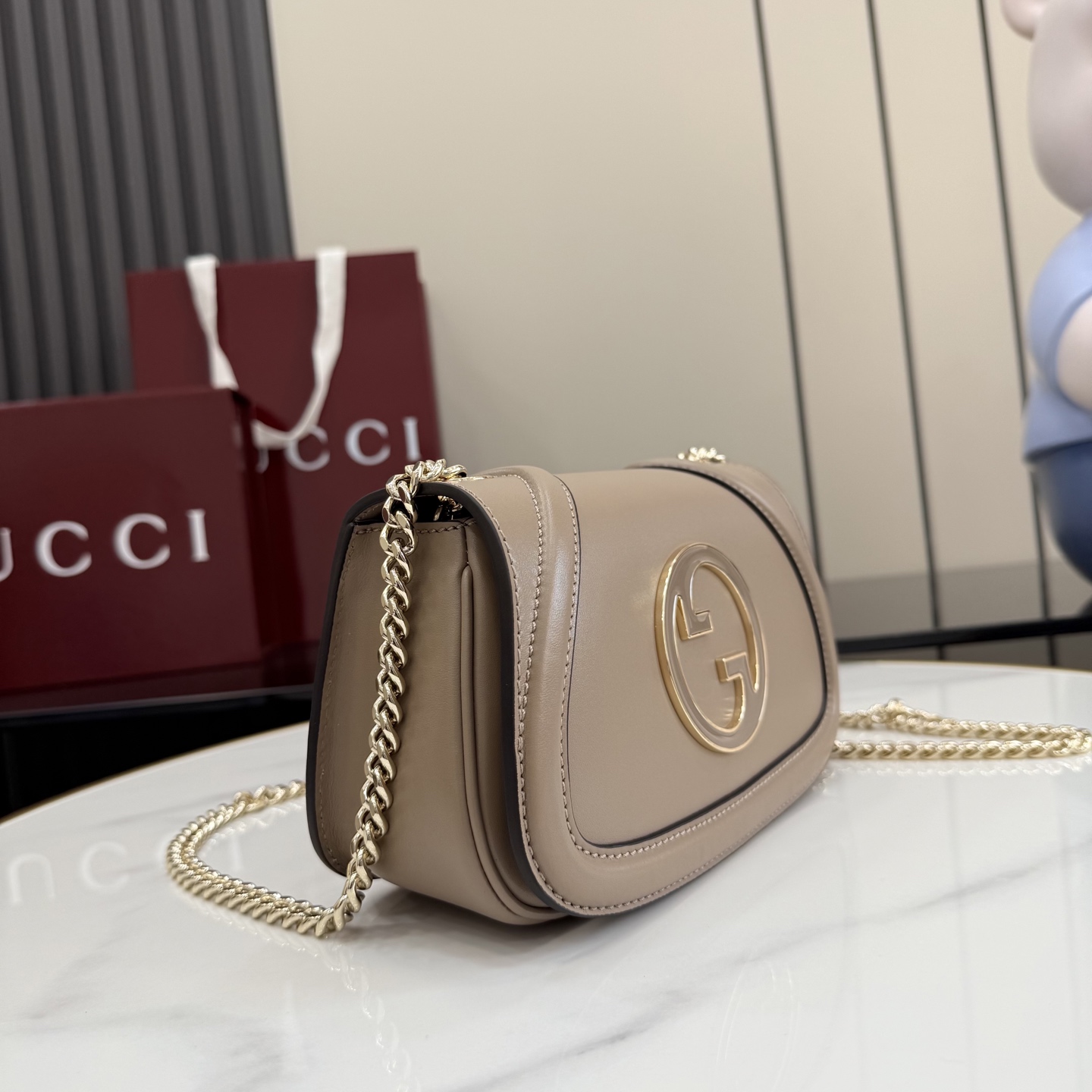 Сумка Gucci бежевая с цепочкой