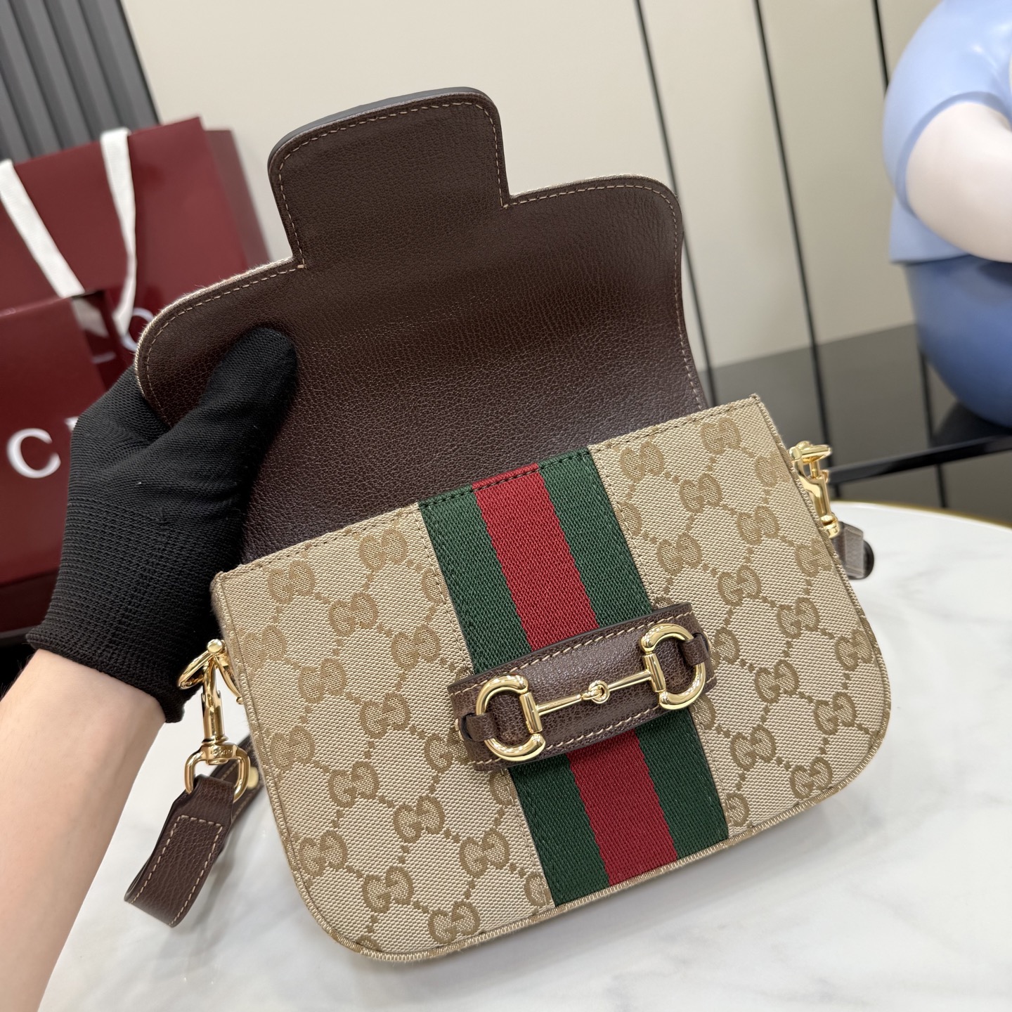 Gucci 2026春夏系列全新上市 Gucci Horsebit 1955 系列手袋以柔软流畅的廓形演绎