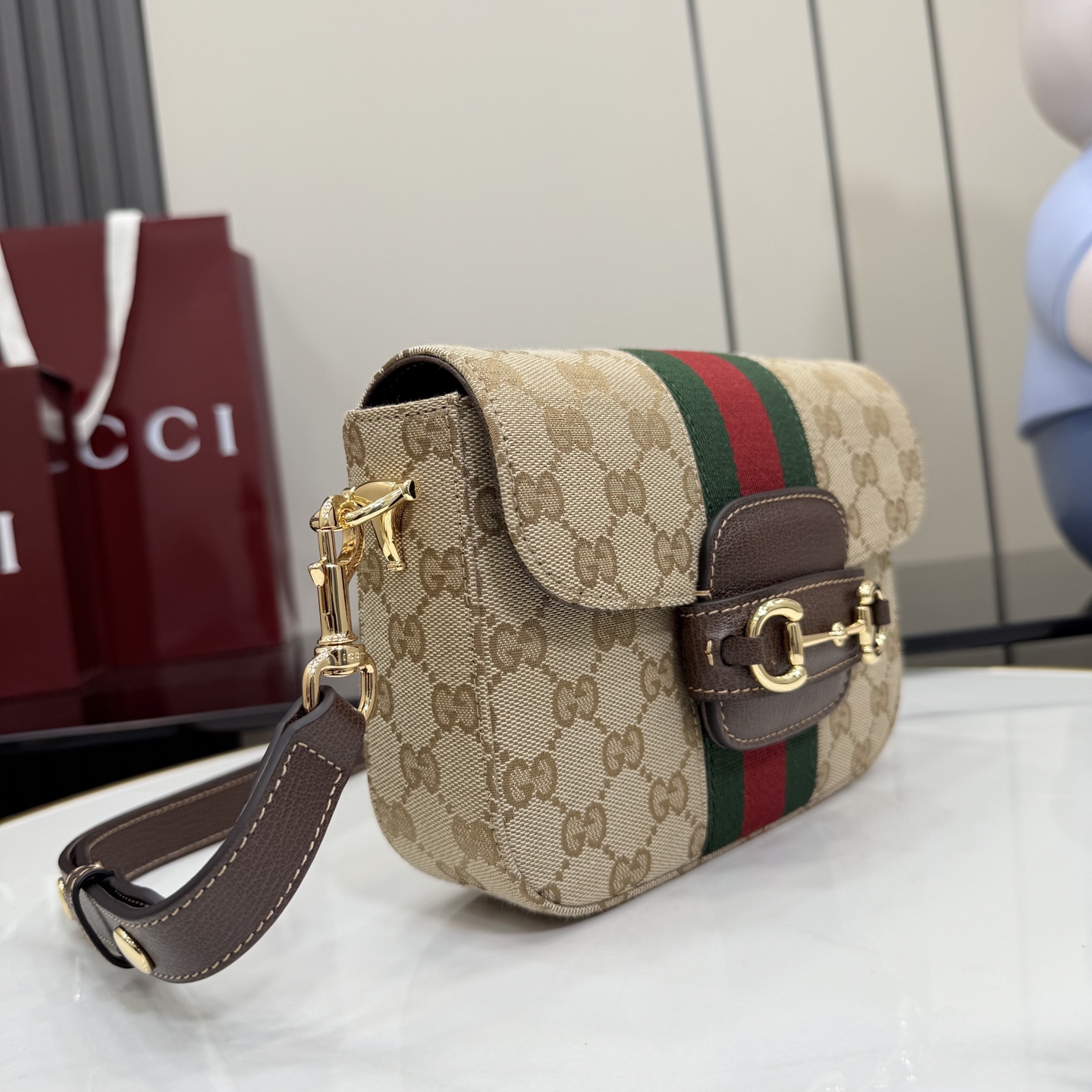 Gucci 2026春夏系列全新上市 Gucci Horsebit 1955 系列手袋以柔软流畅的廓形演绎