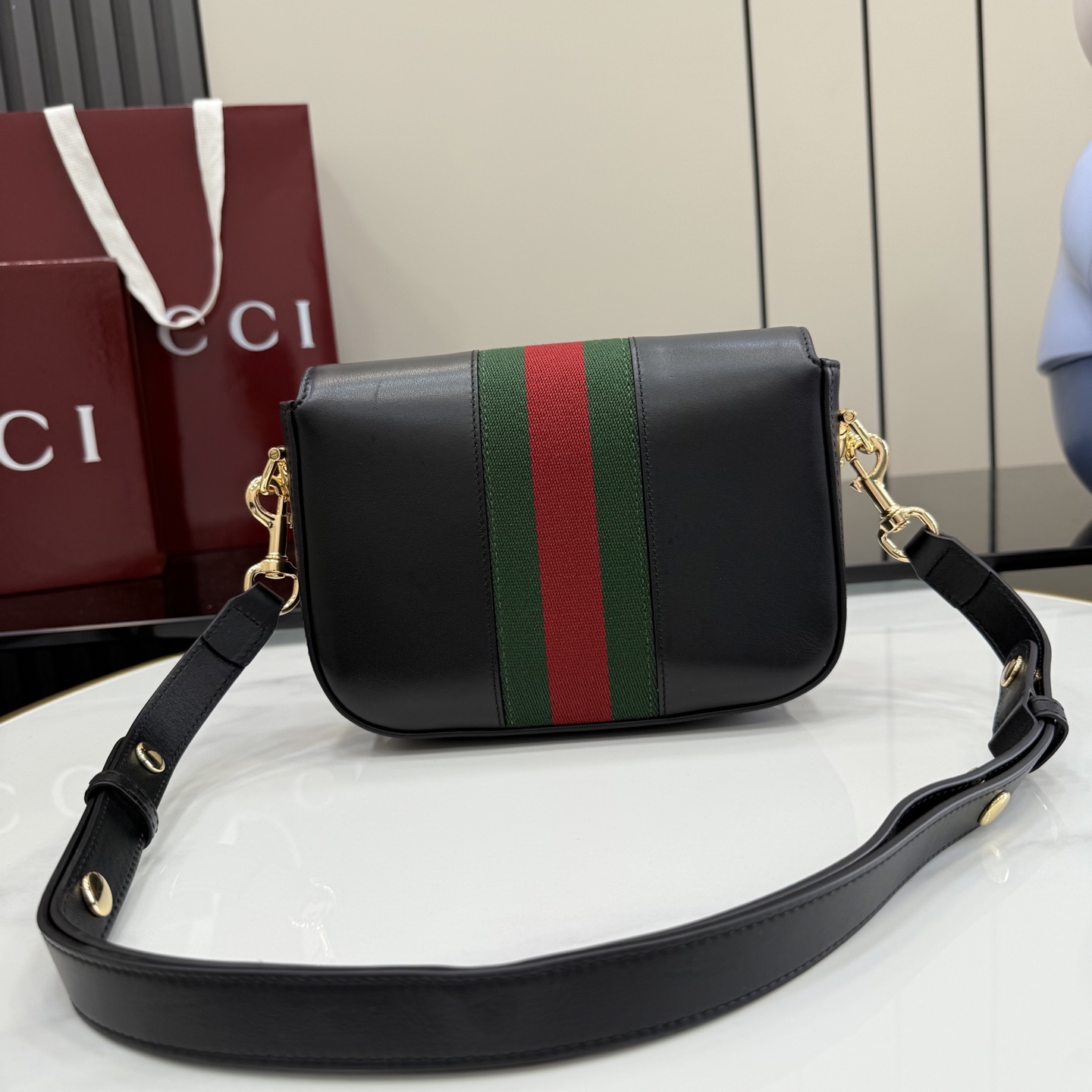 Gucci 2026春夏系列全新上市 Gucci Horsebit 1955 系列手袋以柔软流畅的廓形演绎