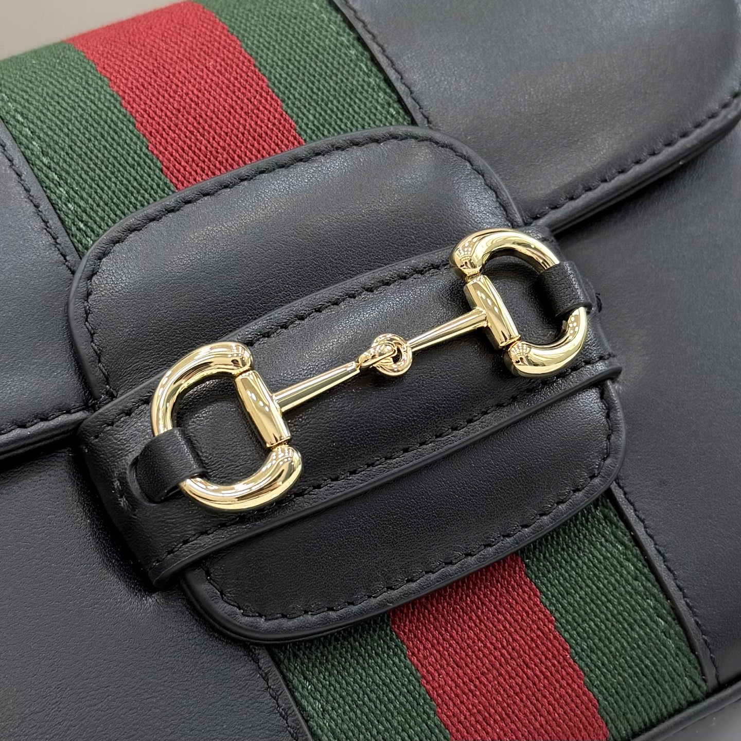Gucci 2026春夏系列全新上市 Gucci Horsebit 1955 系列手袋以柔软流畅的廓形演绎