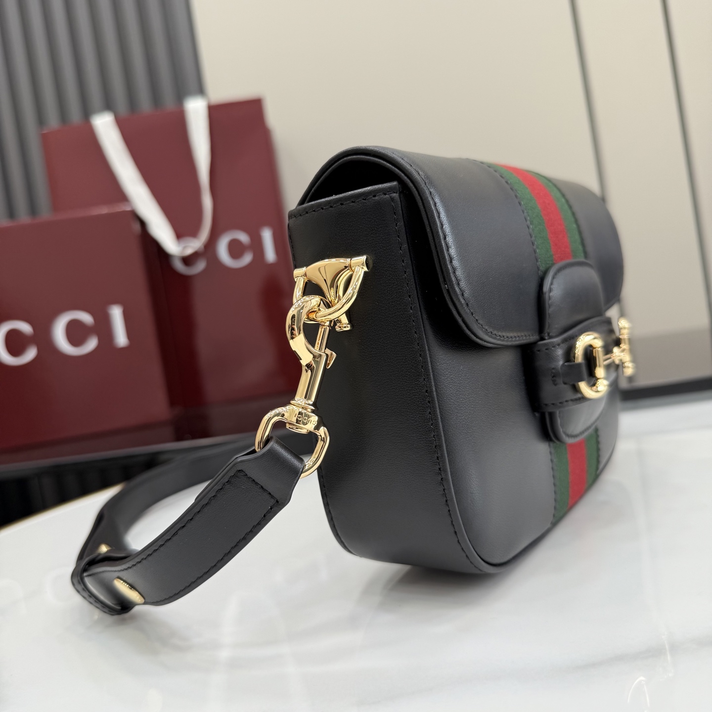 Gucci 2026春夏系列全新上市 Gucci Horsebit 1955 系列手袋以柔软流畅的廓形演绎